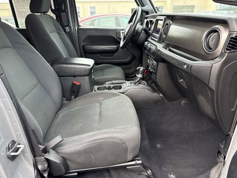 Used 2020 Jeep Wrangler Unlimited Sport S image 17