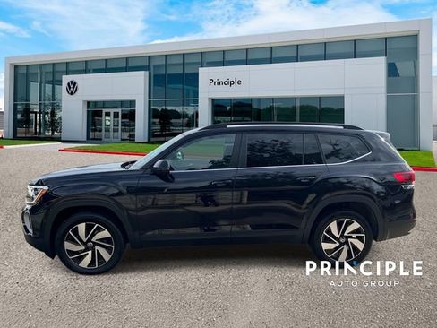 Used 2026 Volkswagen Atlas SE FWD image 6