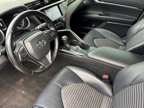 Certified 2020 Toyota Camry SE image 12