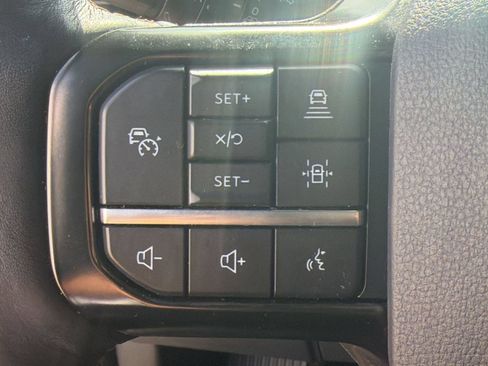 Used 2023 Ford Expedition Platinum RWD image 16