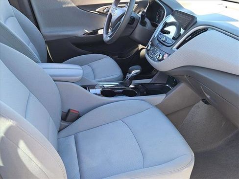 Used 2024 Chevrolet Malibu LT image 25