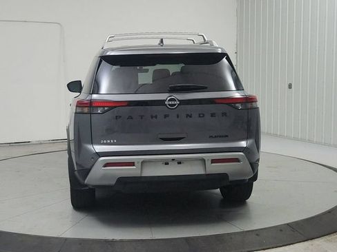 Used 2024 Nissan Pathfinder Platinum FWD image 7