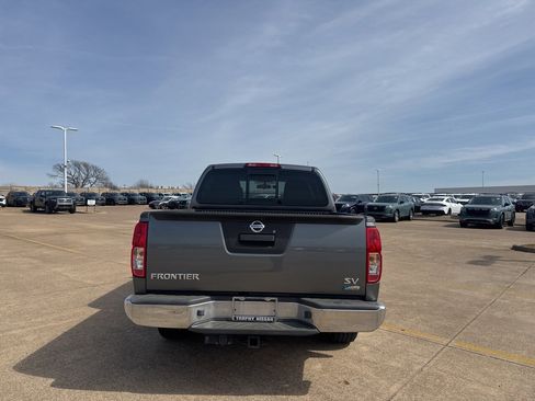 Used 2017 Nissan Frontier SV image 21