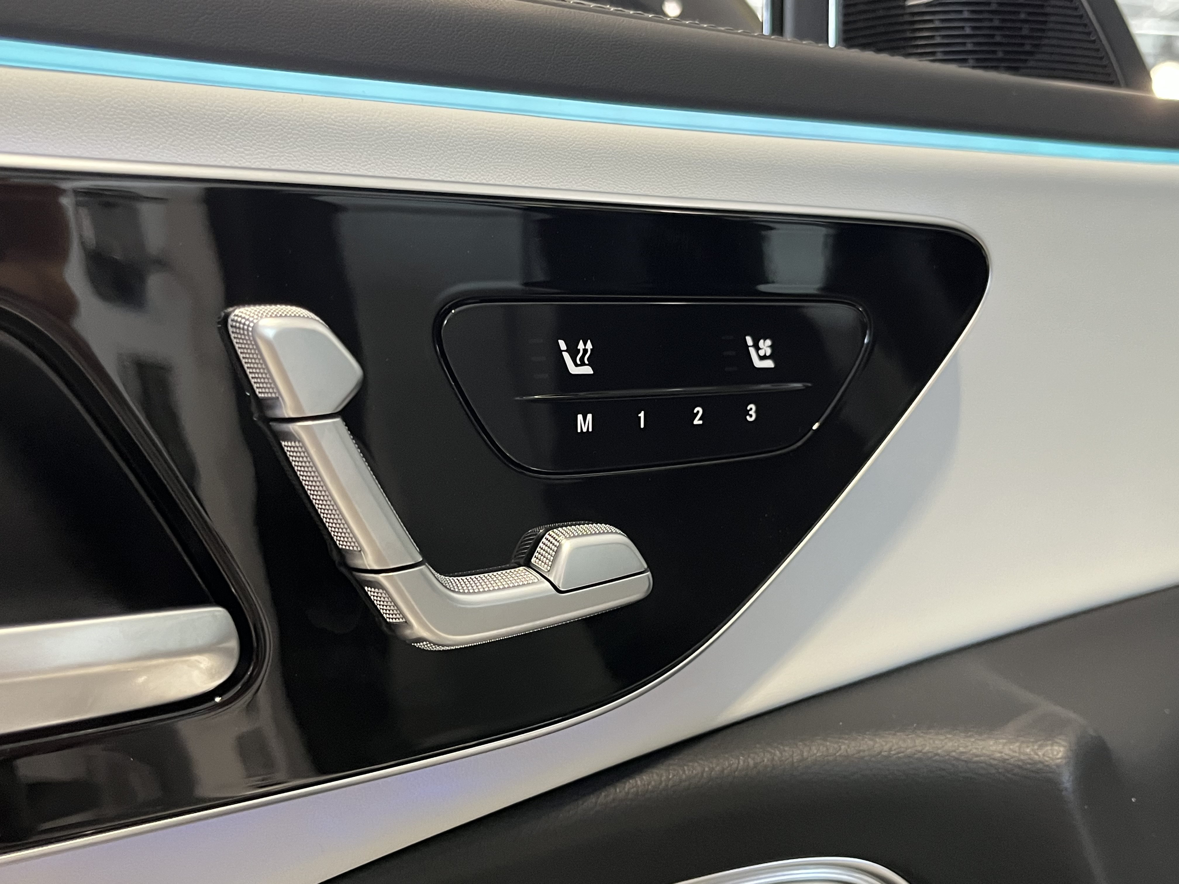 New 2026 Mercedes-Benz E 53 AMG e 4MATIC Wagon image 13