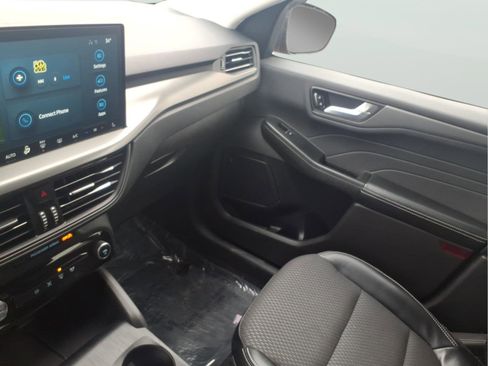 Used 2023 Ford Escape SE image 20