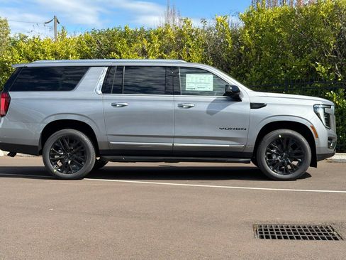 New 2026 GMC Yukon XL Elevation w/ Elevation Premium Package AWD/4WD image 3