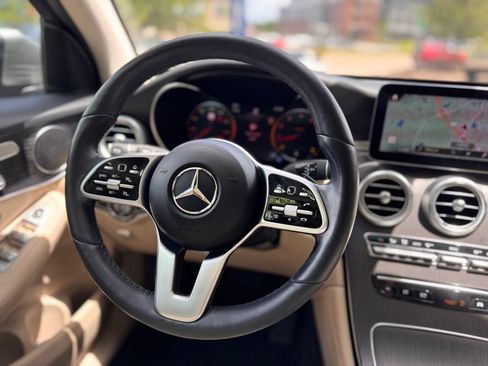 Used 2022 Mercedes-Benz GLC 300 4MATIC w/ Multimedia Package Lite image 23