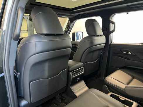 Used 2025 Lexus GX 550 w/ Accessory Package (2T) AWD/4WD image 37