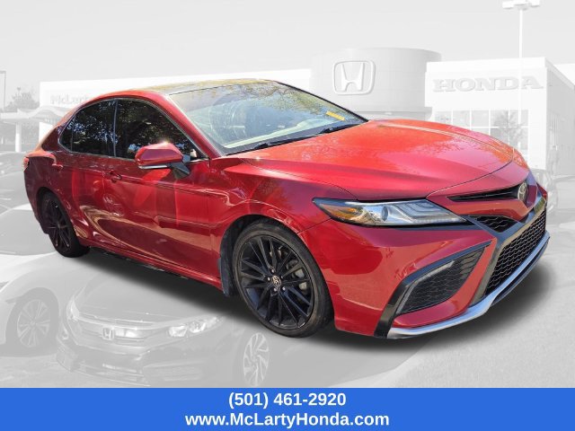 Used 2022 Toyota Camry XSE FWD image 4