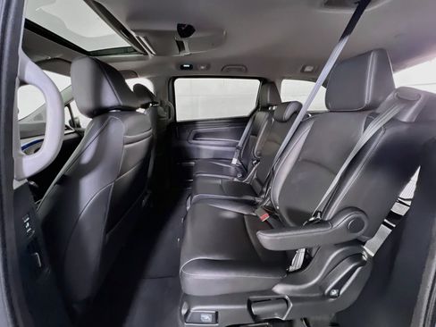Used 2023 Honda Odyssey Touring image 25