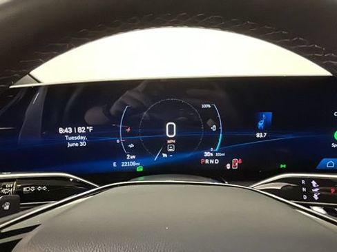 Used 2024 Cadillac Lyriq Tech RWD image 17
