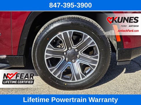 Used 2024 Jeep Wagoneer L Series II w/ Flexible Seating Group image 9