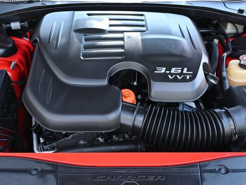 Used 2016 Dodge Charger SXT w/ Blacktop Package RWD image 16