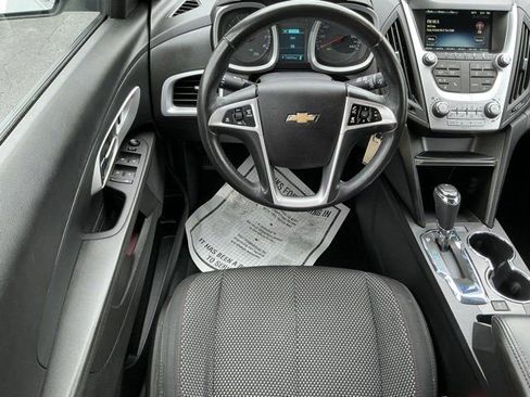 Used 2017 Chevrolet Equinox LT w/ Convenience Package FWD image 12