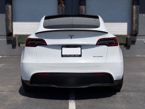 Used 2022 Tesla Model Y Performance AWD/4WD image 4