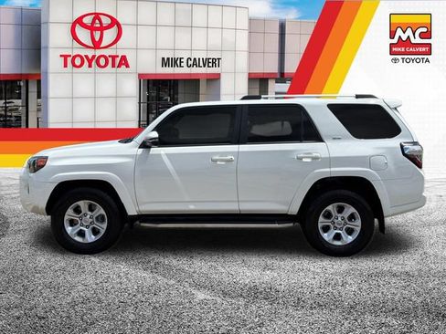 Used 2019 Toyota 4Runner SR5 Premium RWD image 2