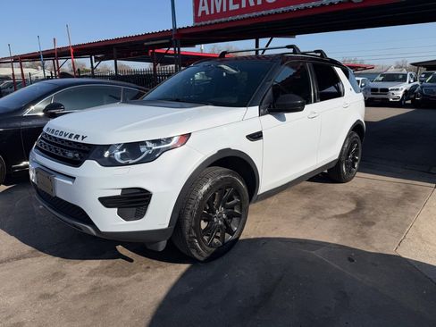 Used 2018 Land Rover Discovery Sport SE image 5
