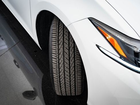 Certified 2025 Lexus ES 300h Ultra Luxury w/ Accessory Package (Z1) image 51