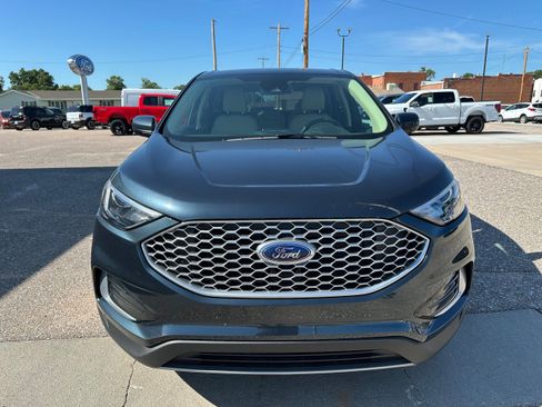 Used 2023 Ford Edge SEL image 2