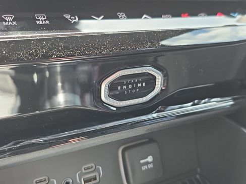 New 2026 Jeep Grand Cherokee L 4WD image 5