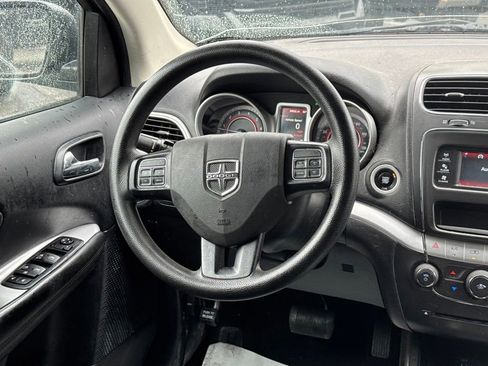 Used 2020 Dodge Journey SE FWD image 29