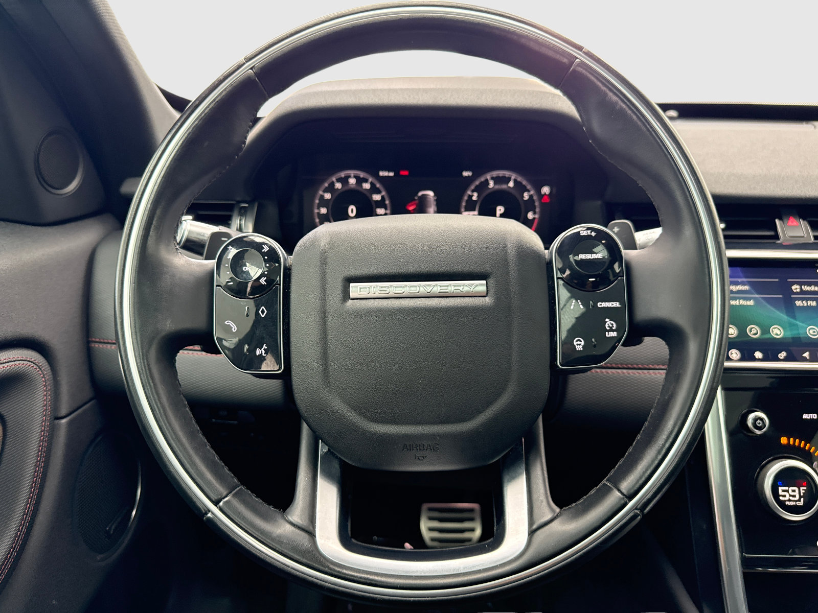 Used 2020 Land Rover Discovery Sport SE R-Dynamic AWD/4WD image 19