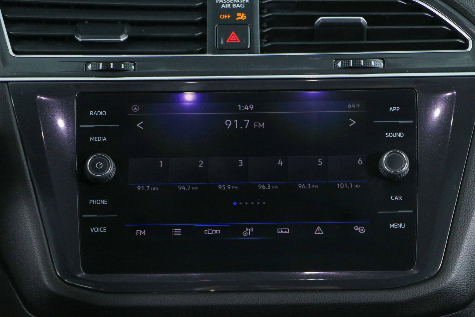 Used 2022 Volkswagen Tiguan SE R-Line FWD image 19
