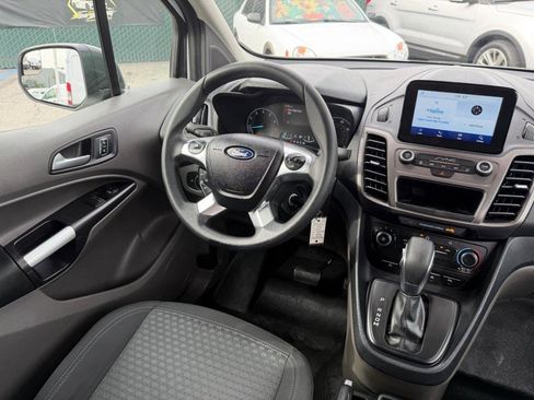 Used 2021 Ford Transit Connect XLT image 24