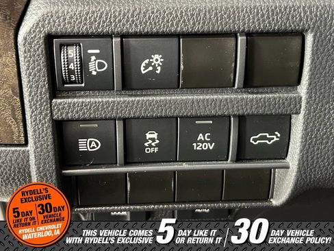Used 2024 Toyota Tacoma Limited w/ Limited Package (LT) AWD/4WD image 26
