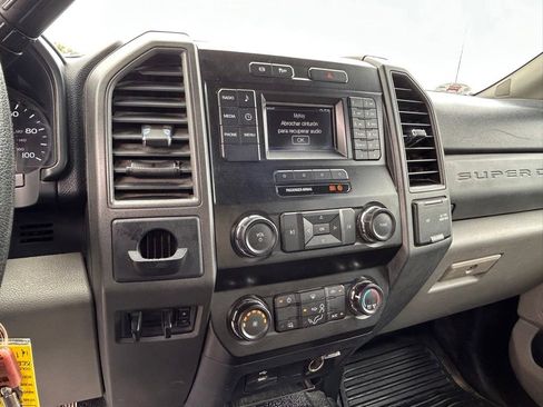 Used 2019 Ford F550 2WD Crew Cab Super Duty image 11