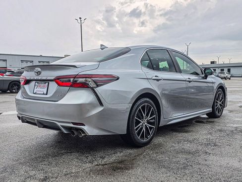 Used 2023 Toyota Camry SE FWD image 7