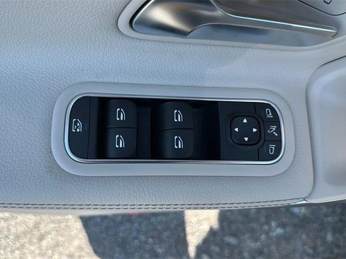 Used 2025 Mercedes-Benz CLA 250 image 12