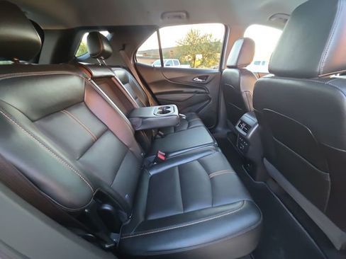 Used 2023 Chevrolet Equinox Premier image 27