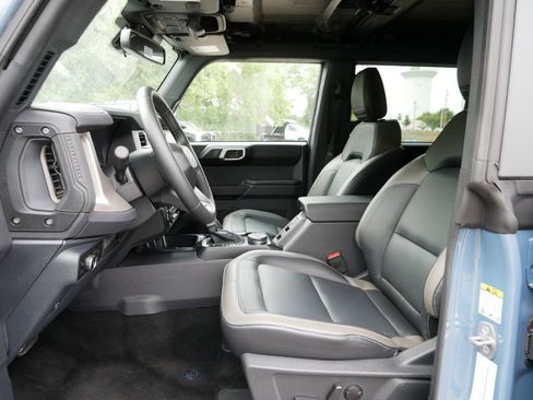 Used 2025 Ford Bronco Outer Banks w/ Sasquatch Package AWD/4WD image 10