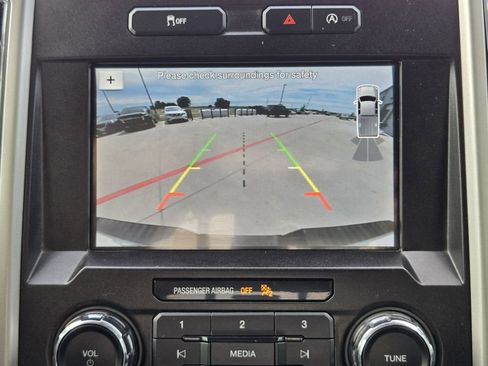 Used 2018 Ford F150 Lariat RWD image 18