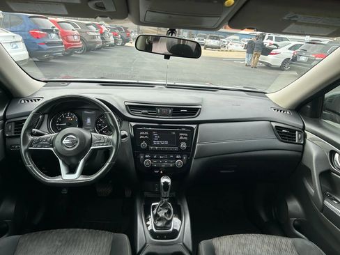 Used 2017 Nissan Rogue SV w/ Midnight Edition Package FWD image 10