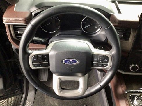 Used 2024 Ford Expedition Max Limited image 23