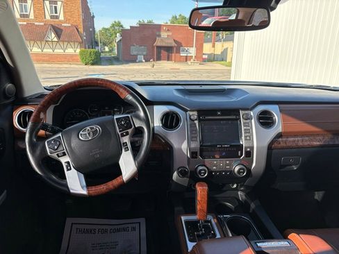 Used 2019 Toyota Tundra 4x4 CrewMax image 23