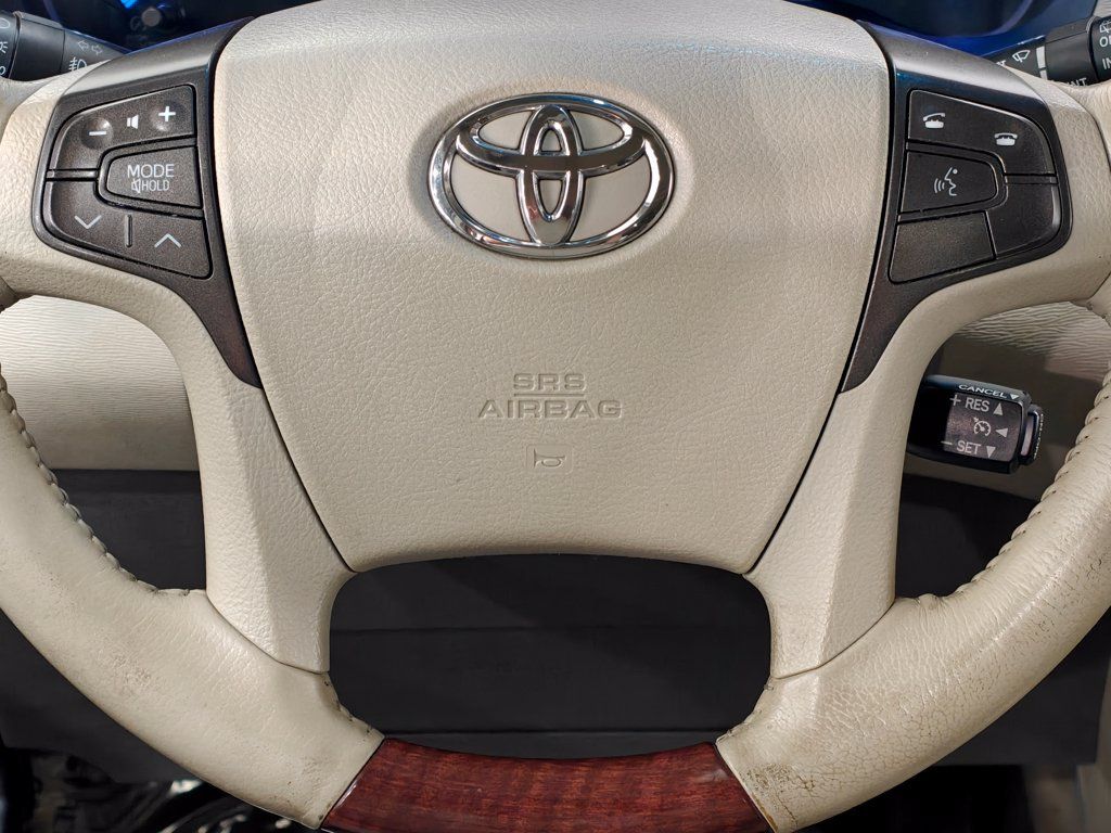 Used 2013 Toyota Sienna Limited w/ Premium Pkg AWD/4WD image 5