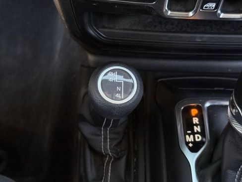 Used 2023 Jeep Wrangler Unlimited Sahara AWD/4WD image 20