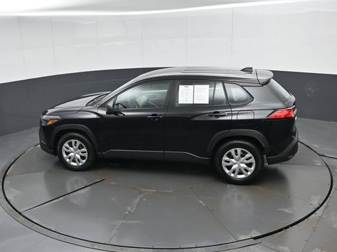 Used 2024 Toyota Corolla Cross L AWD/4WD image 48