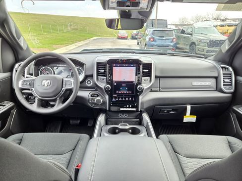 New 2026 RAM 1500 4x4 Crew Cab image 15