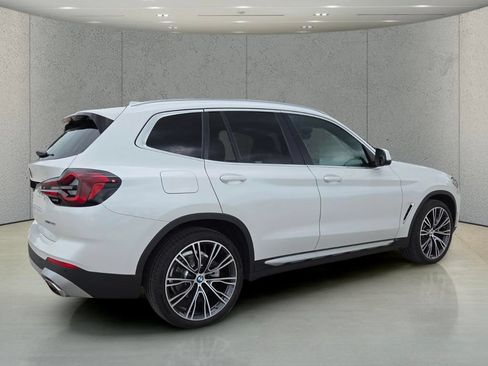 Used 2024 BMW X3 sDrive30i w/ Convenience Package RWD image 4