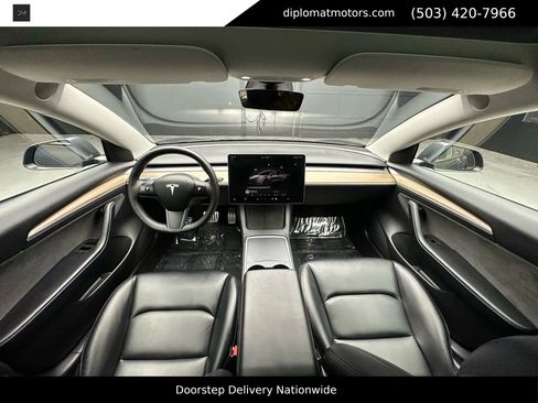 Used 2023 Tesla Model 3 Performance image 32