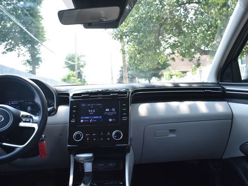 Used 2022 Hyundai Tucson SE AWD/4WD image 32