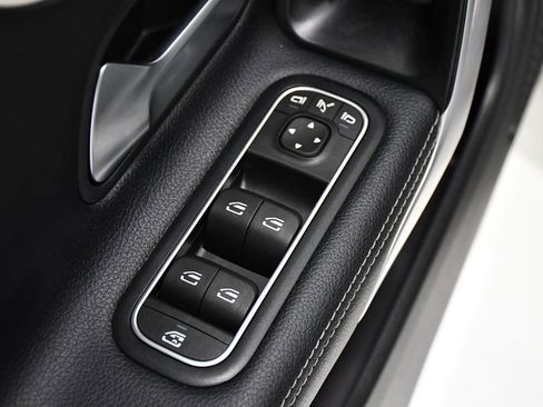 Certified 2023 Mercedes-Benz CLA 250 4MATIC image 18