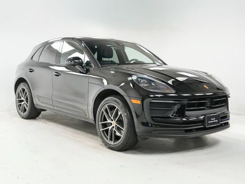 Used 2026 Porsche Macan AWD/4WD image 7