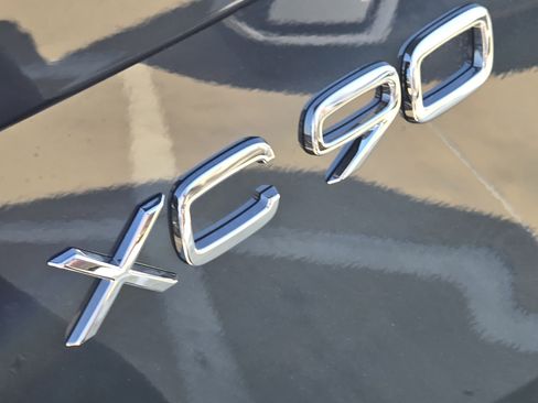New 2026 Volvo XC90 B6 Ultra w/ Protection Package image 14