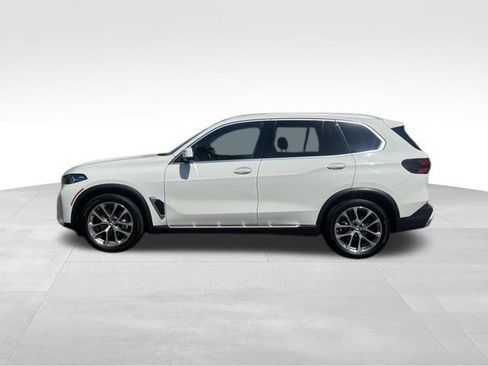 Certified 2026 BMW X5 xDrive40i AWD/4WD image 2