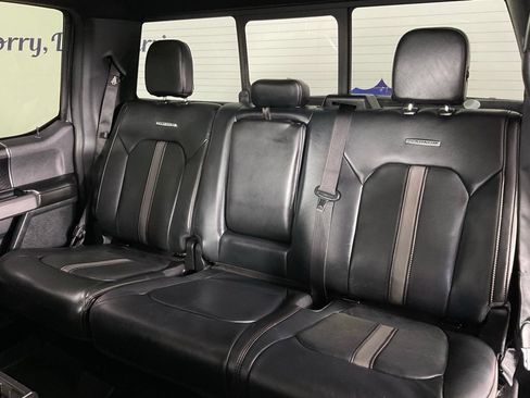 Used 2019 Ford F150 Platinum w/ Equipment Group 701A Luxury AWD/4WD image 16